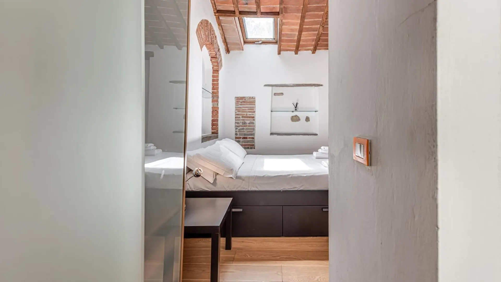 San Niccolo Tower Flat - Sweet Dreams In Florença 0*,  Itália